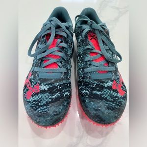 NEW Under Armour Brigade XC Low Spikeless Track Shoes Size 6.5